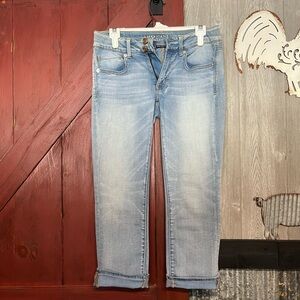American Eagle Outfitters Light Blue Women's Cropped Jeans